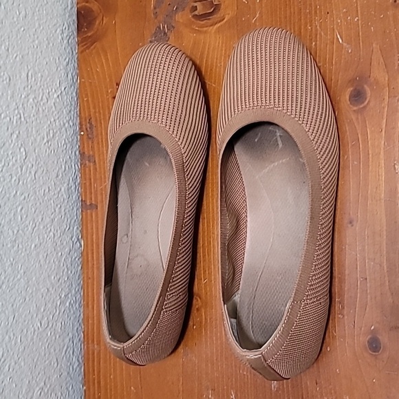 DREAM PAIRS WOMEN'S COMFORTABLE DRESSY BALLET FLATS CASUAL ROUND TOE SZ 9 - Picture 2 of 9